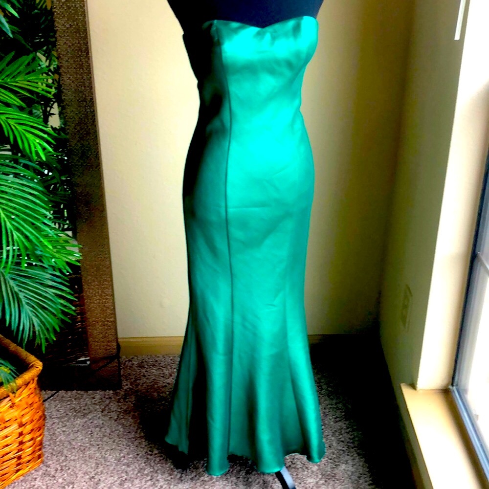 Muzi Couture Emerald Green Strapless Long Maxi Dress with Trumpet Skirt Size S